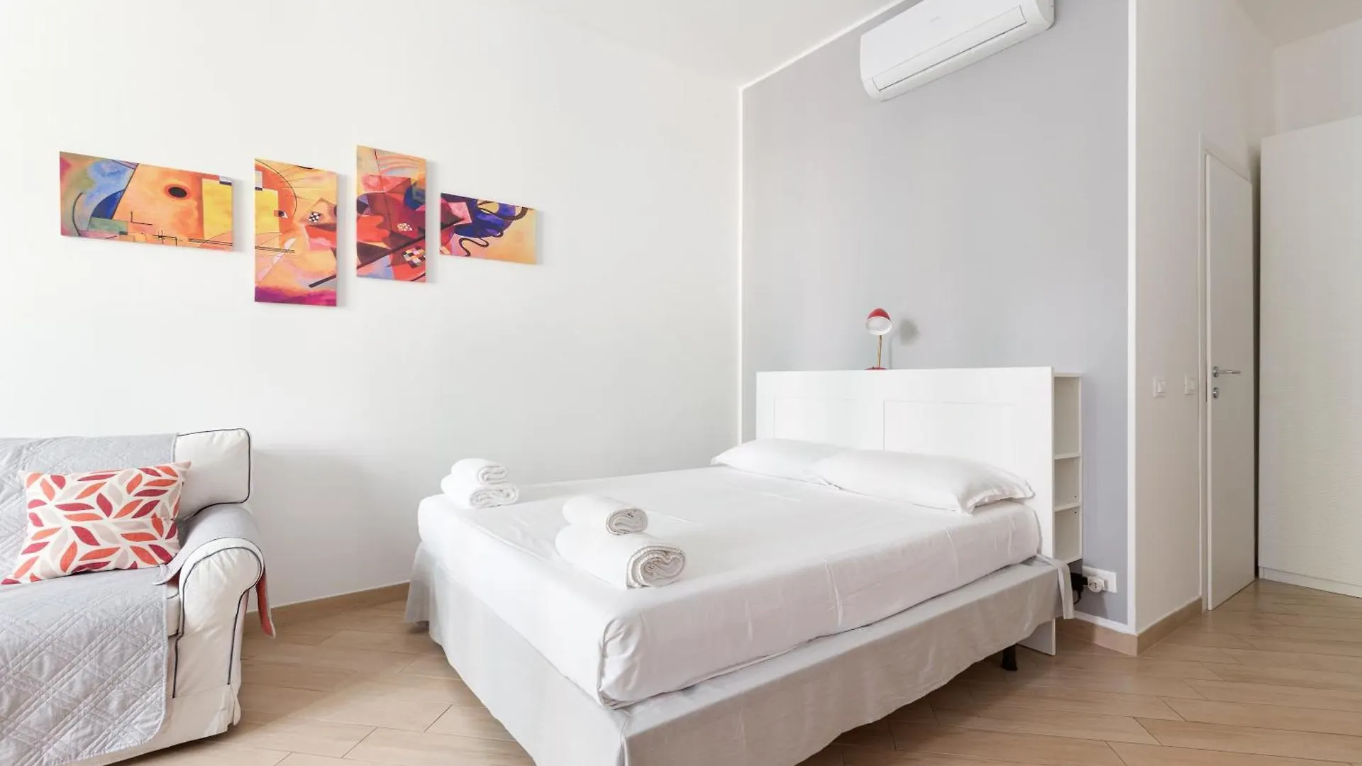 Milan Savona Area Bright Studio X3 Italien