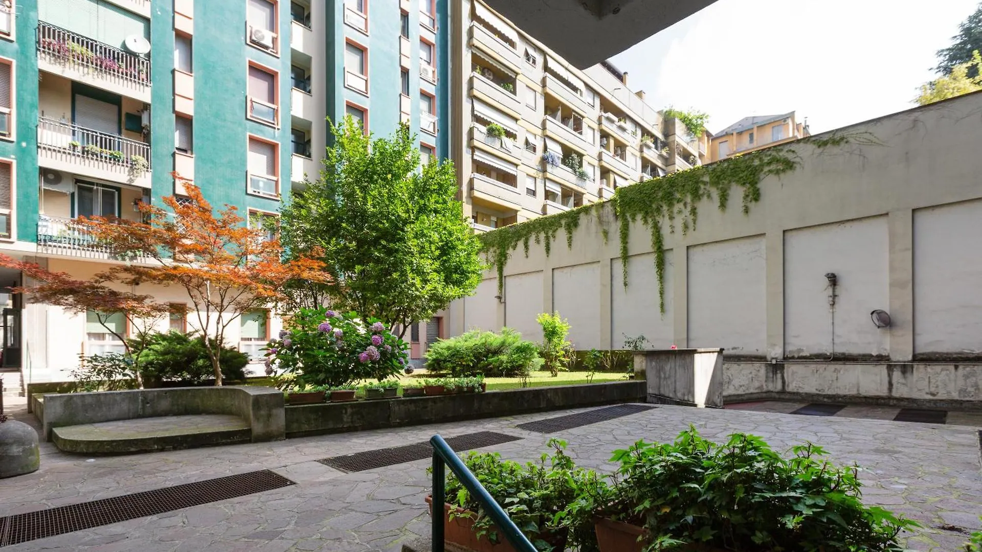 Apartment Milan Savona Area Bright Studio X3